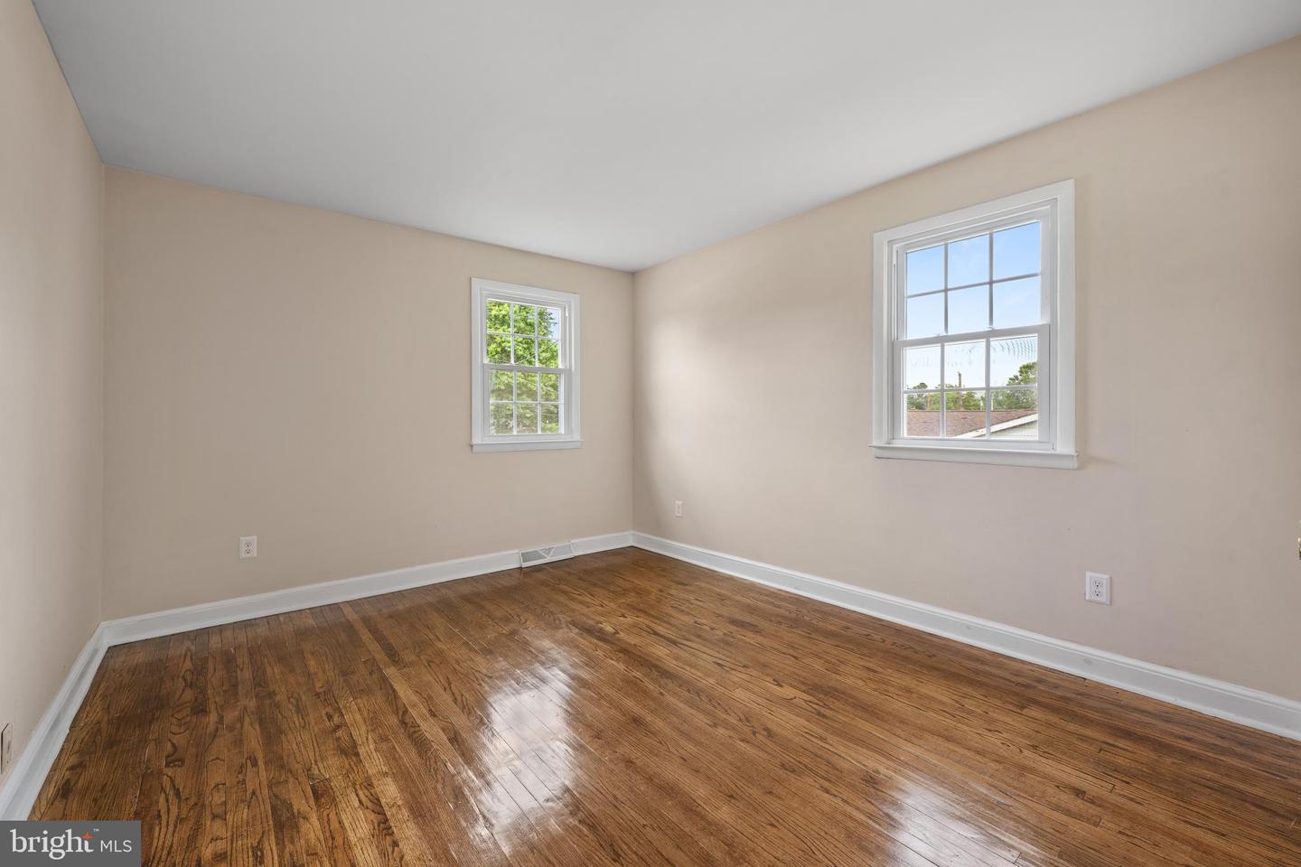 11 Fairfield Ave