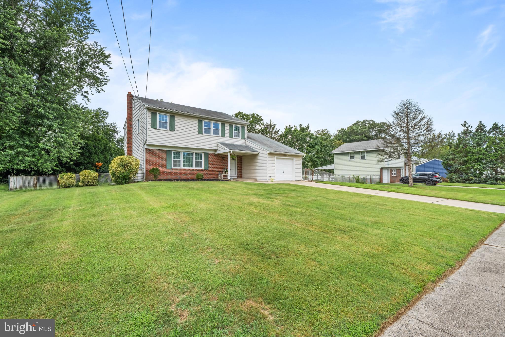 11 Fairfield Ave