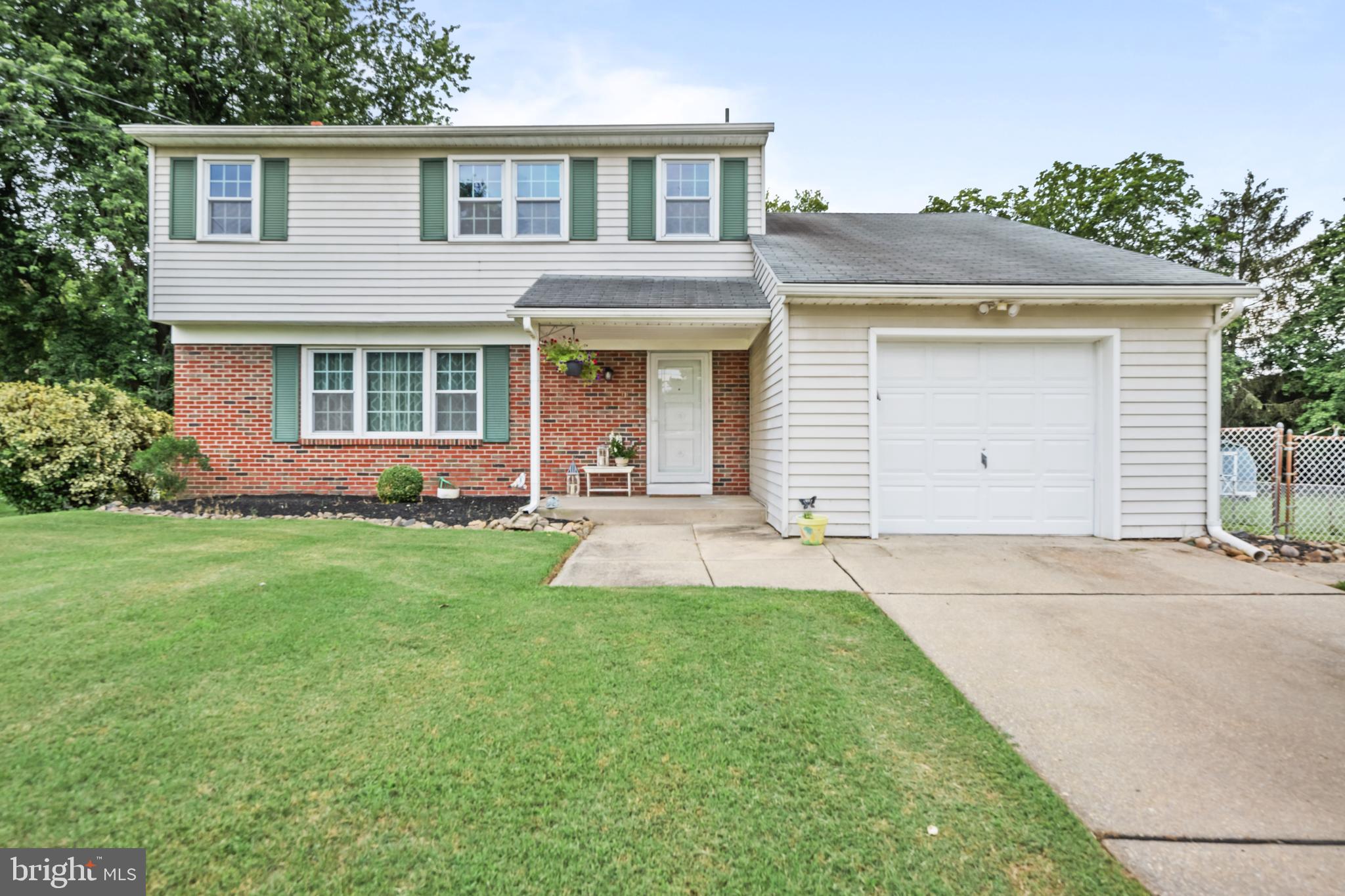 11 Fairfield Ave