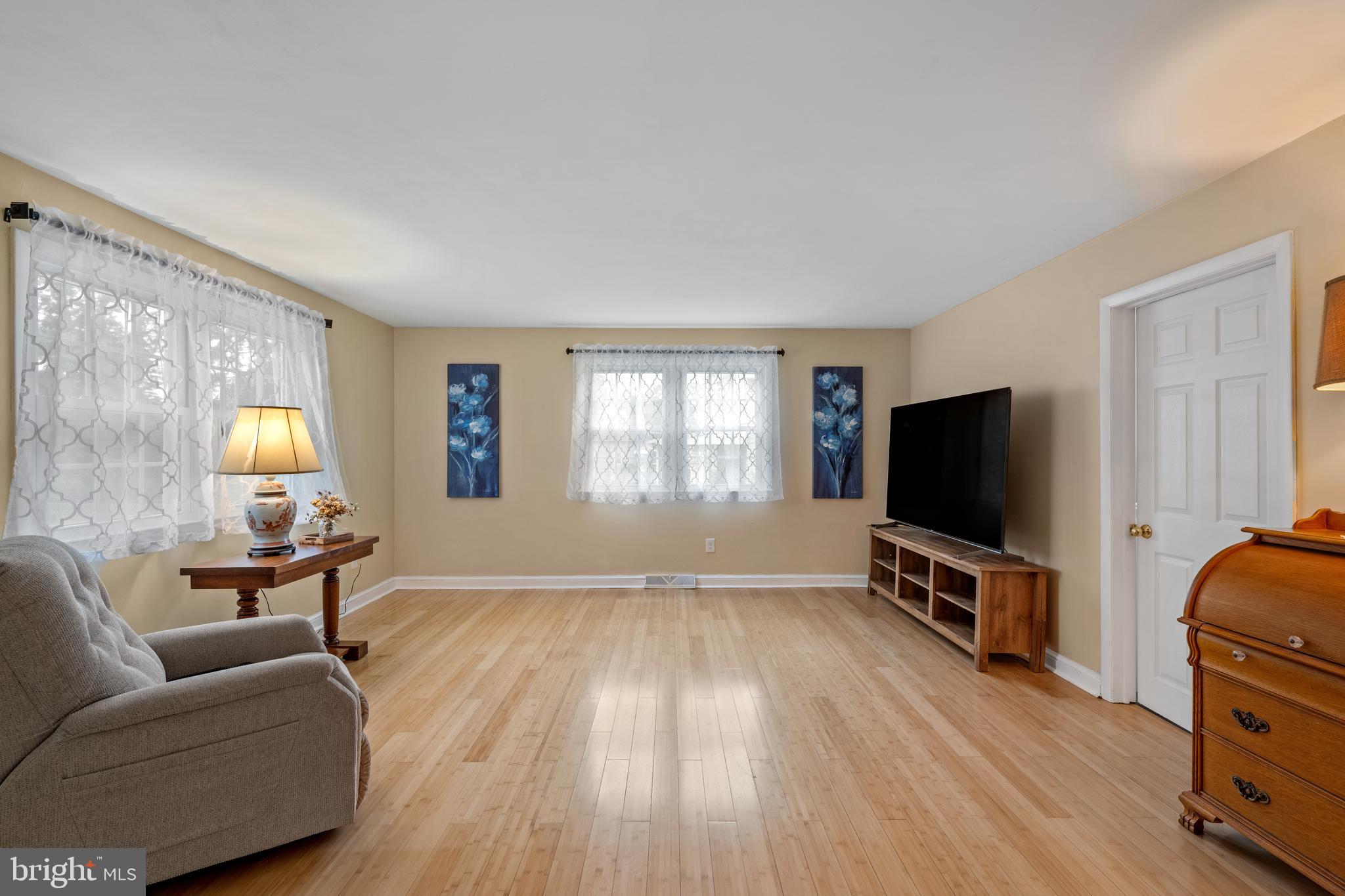 11 Fairfield Ave