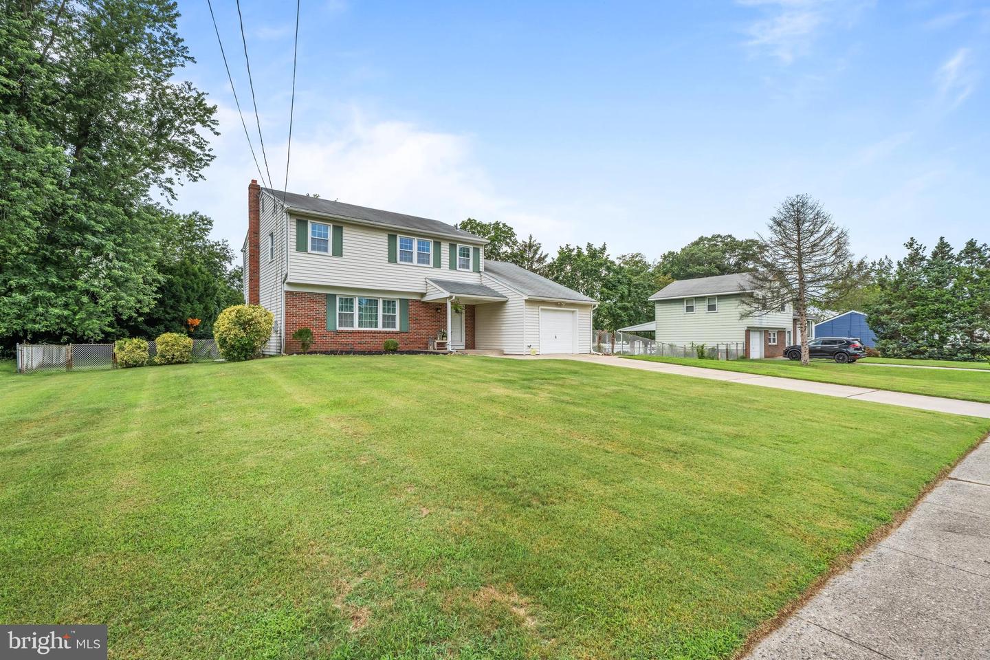 11 Fairfield Ave