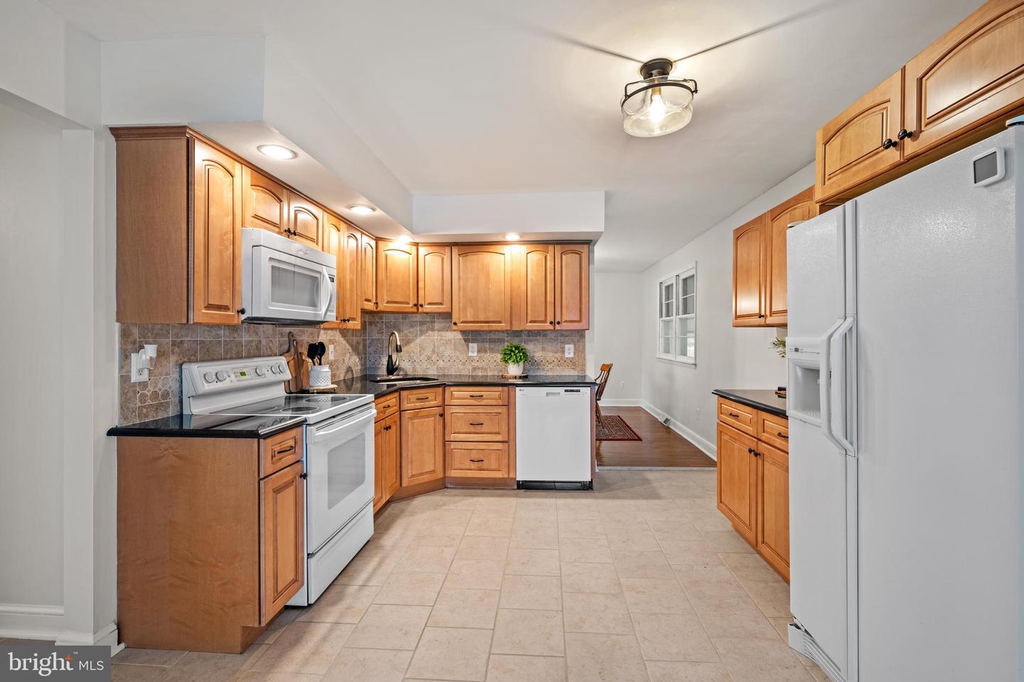 11 Fairfield Ave
