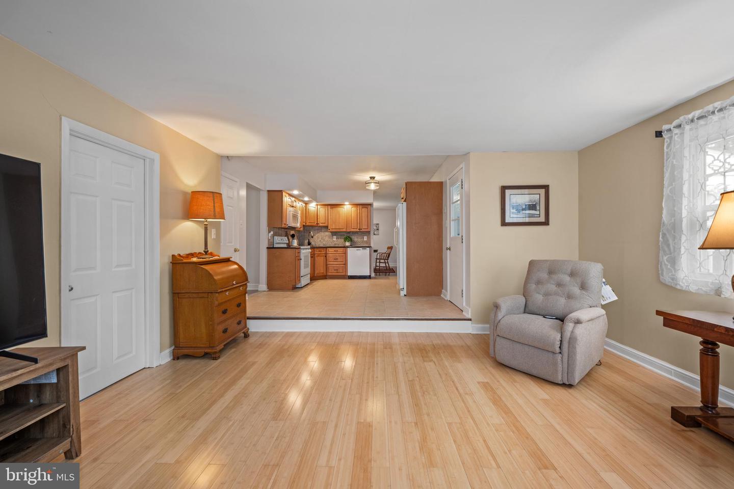 11 Fairfield Ave