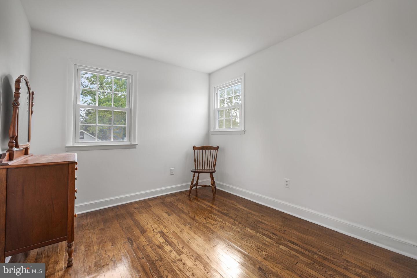 11 Fairfield Ave