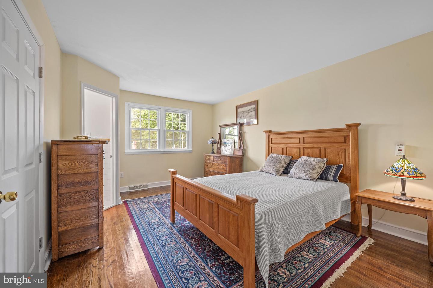 11 Fairfield Ave