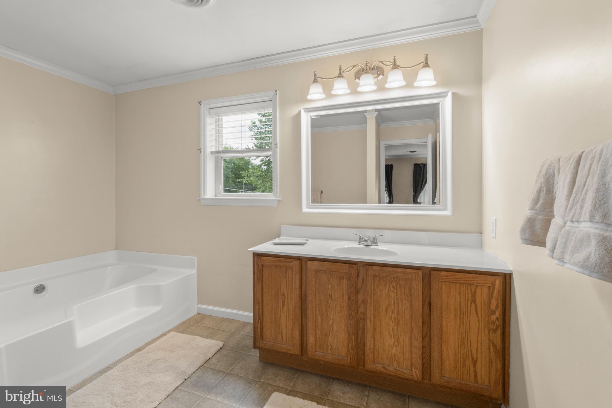 93 RIVER DRIVE AVENUE