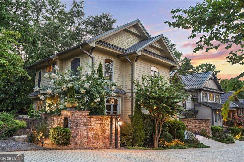 105 Weatherford Place