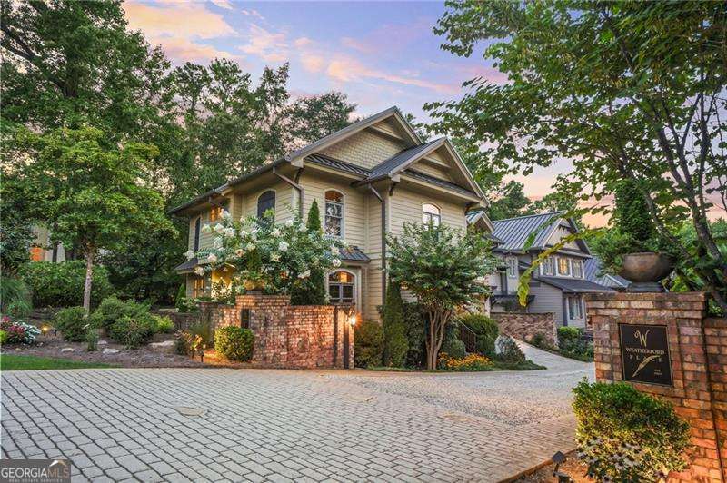 105 Weatherford Place