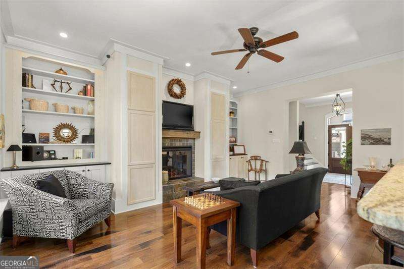 105 Weatherford Place