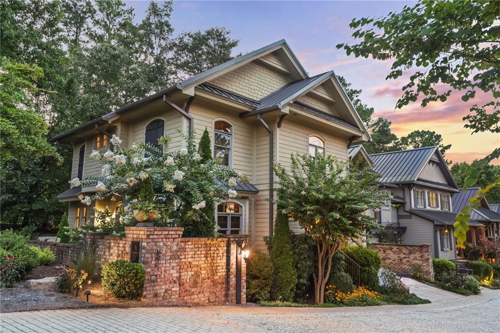 105 Weatherford Place