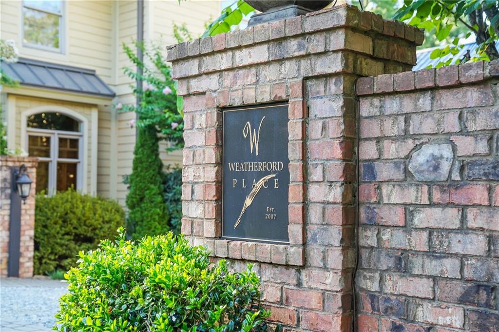 105 Weatherford Place