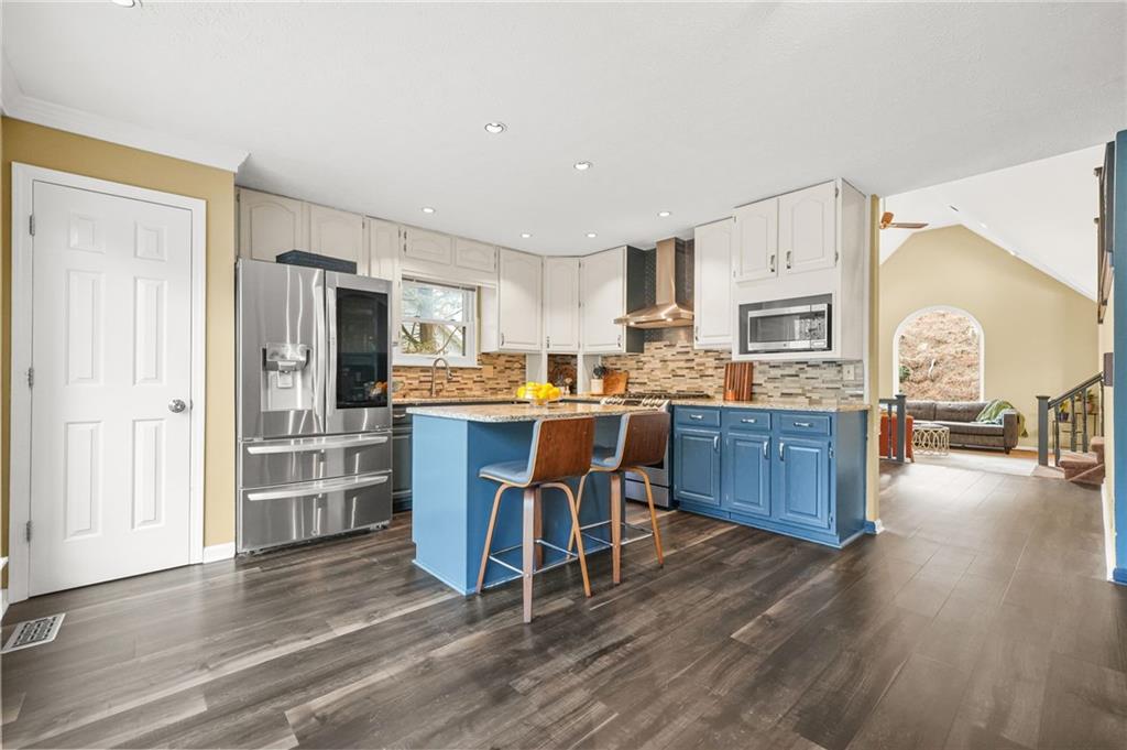 159 Castlebar Court SE