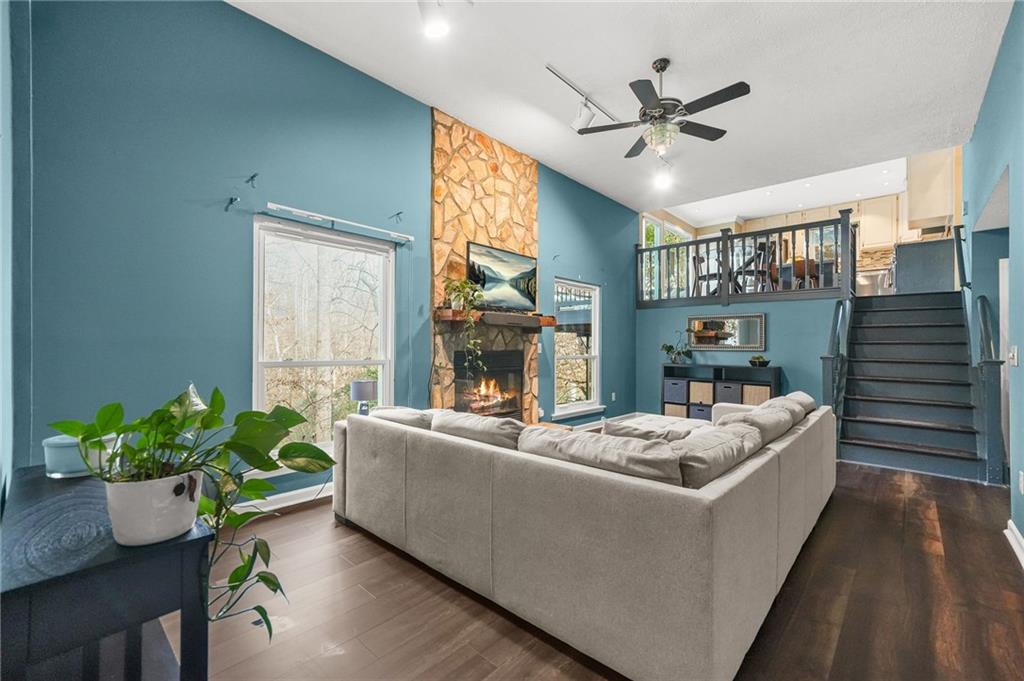 159 Castlebar Court SE