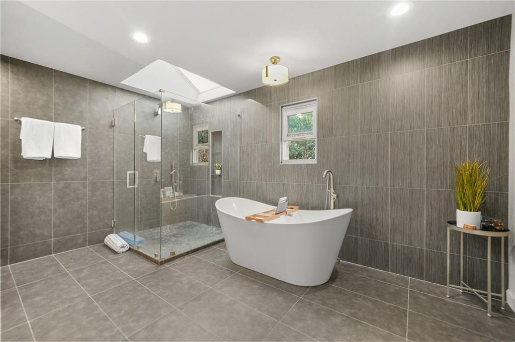 159 Castlebar Court SE