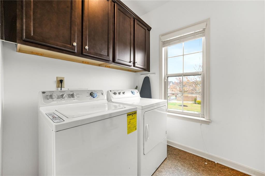 192 S Village Square