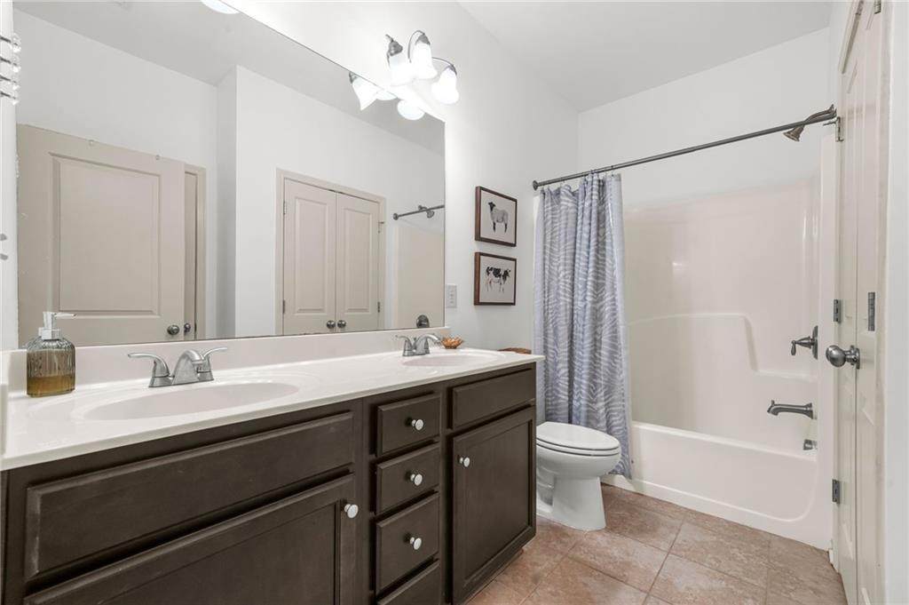 192 S Village Square