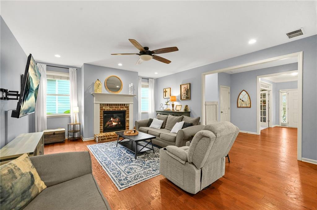 192 S Village Square