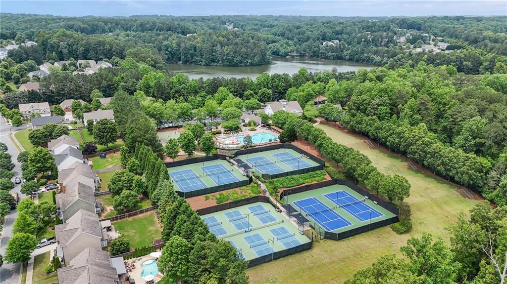 192 S Village Square