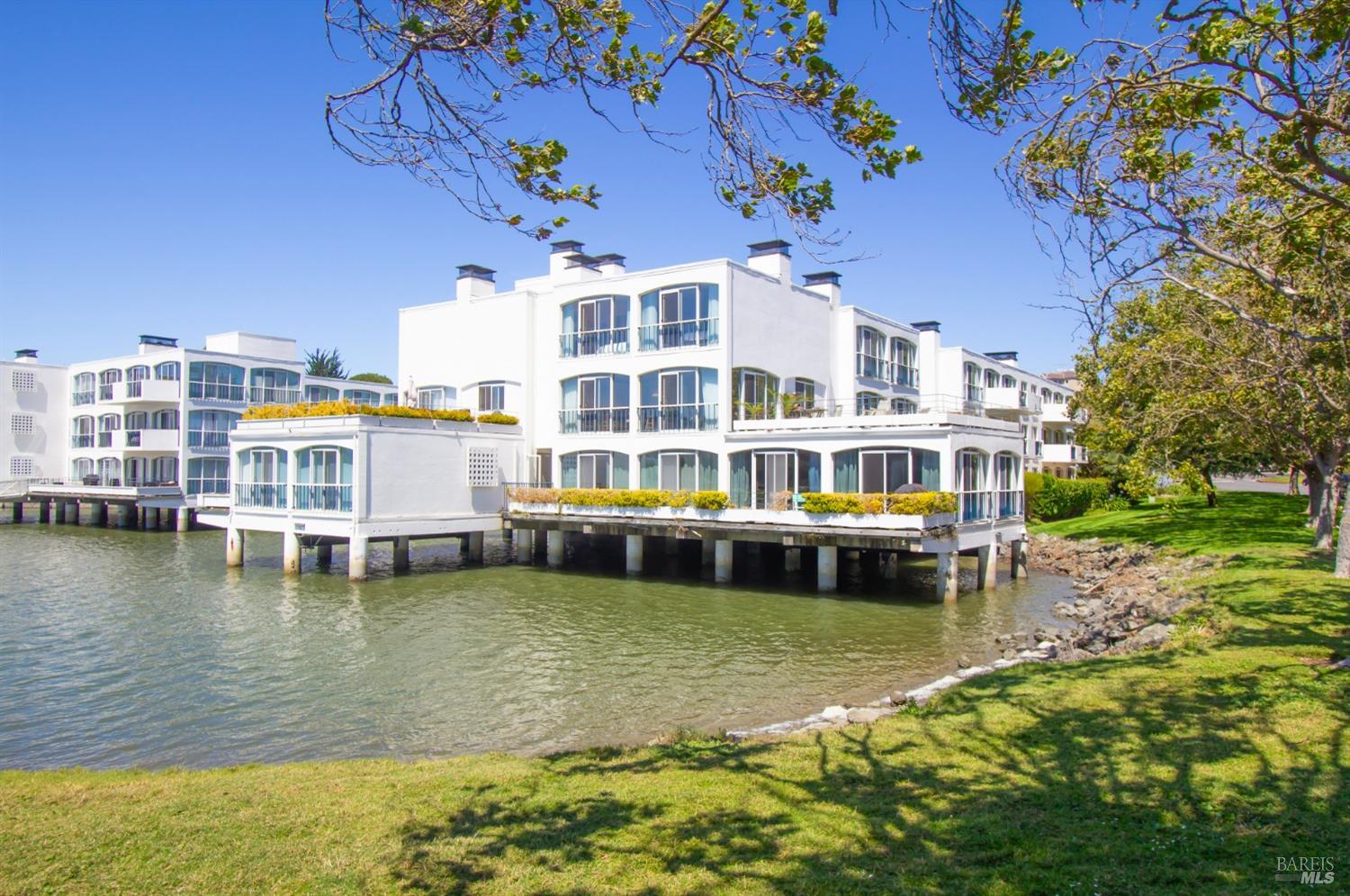 1331 Shelter Bay Ave