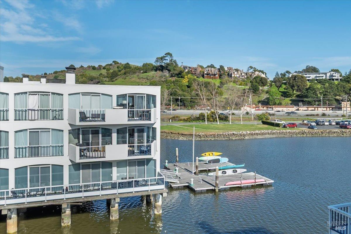 3225 Shelter Bay Ave