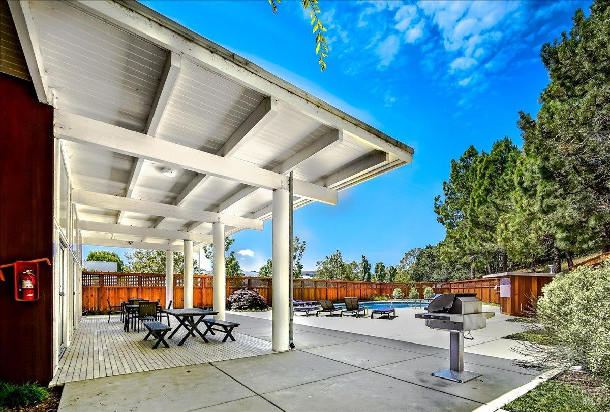 3225 Shelter Bay Ave