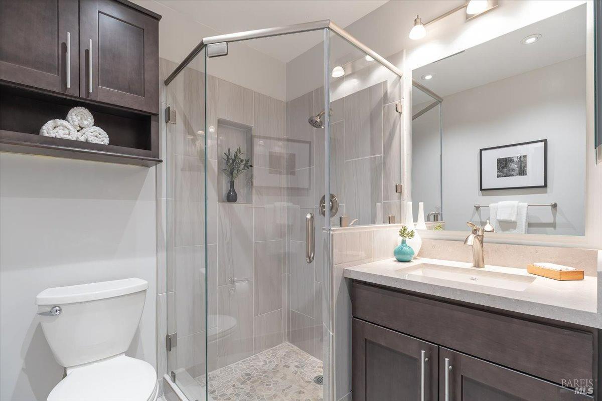 3225 Shelter Bay Ave