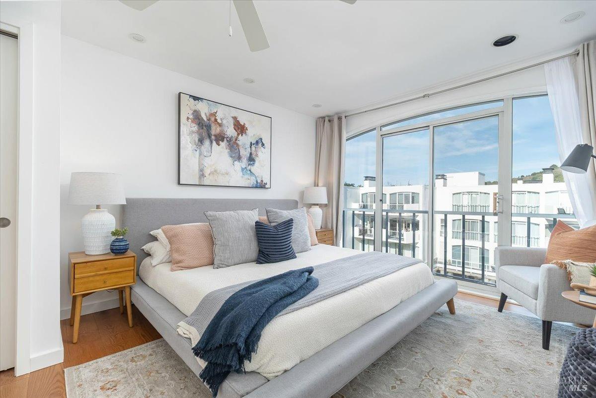 3225 Shelter Bay Ave