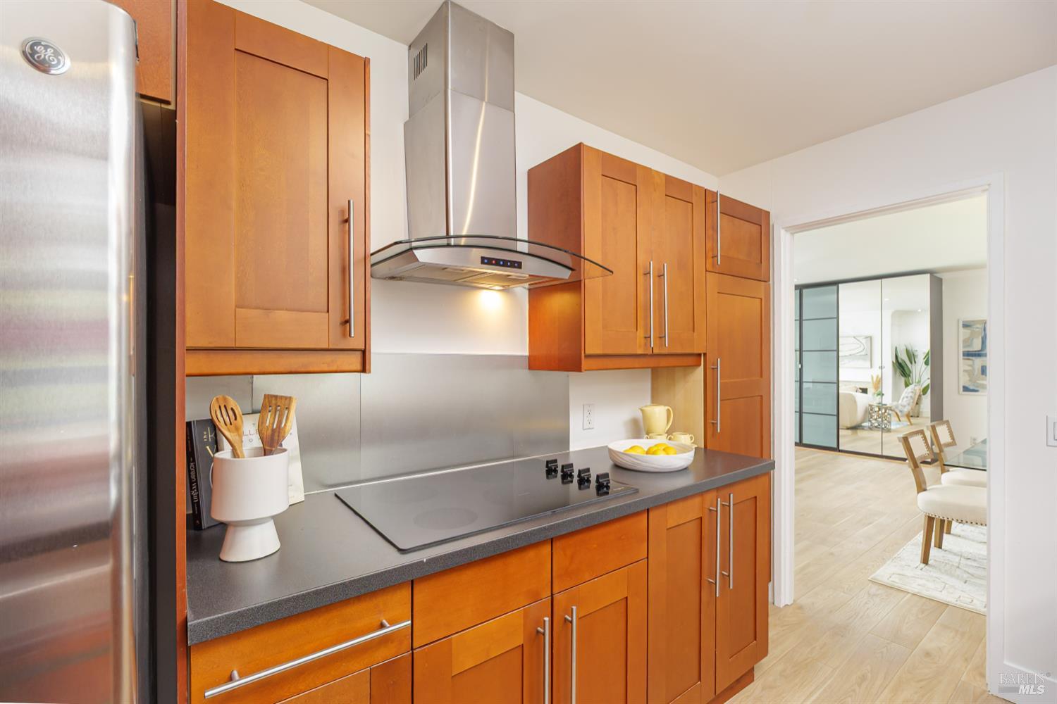 4221 Shelter Bay Ave