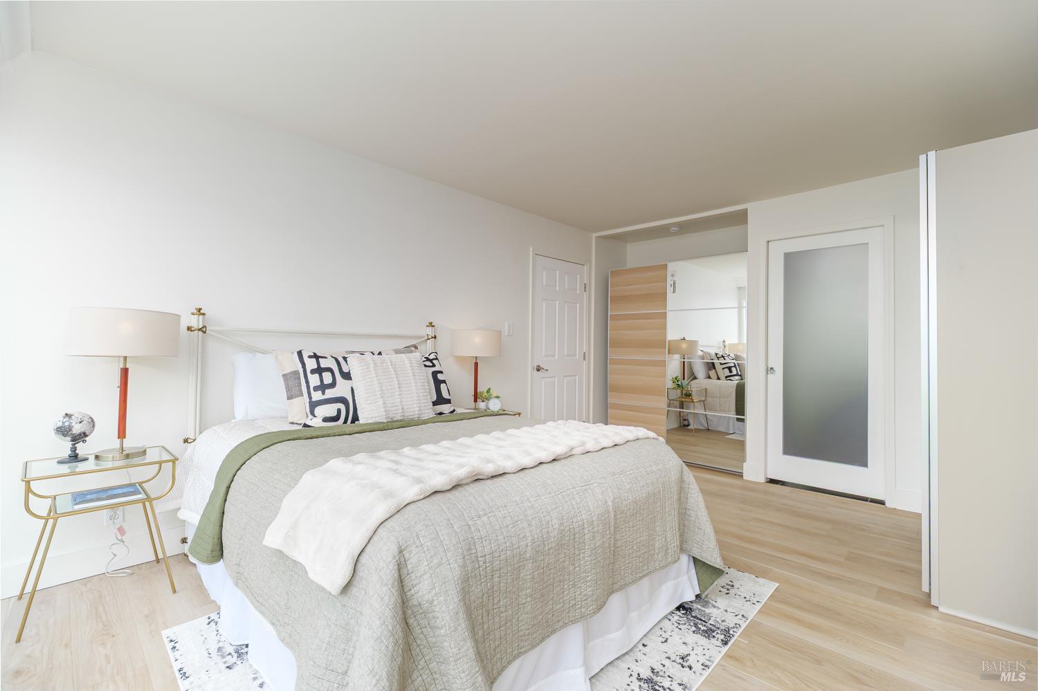 4221 Shelter Bay Ave