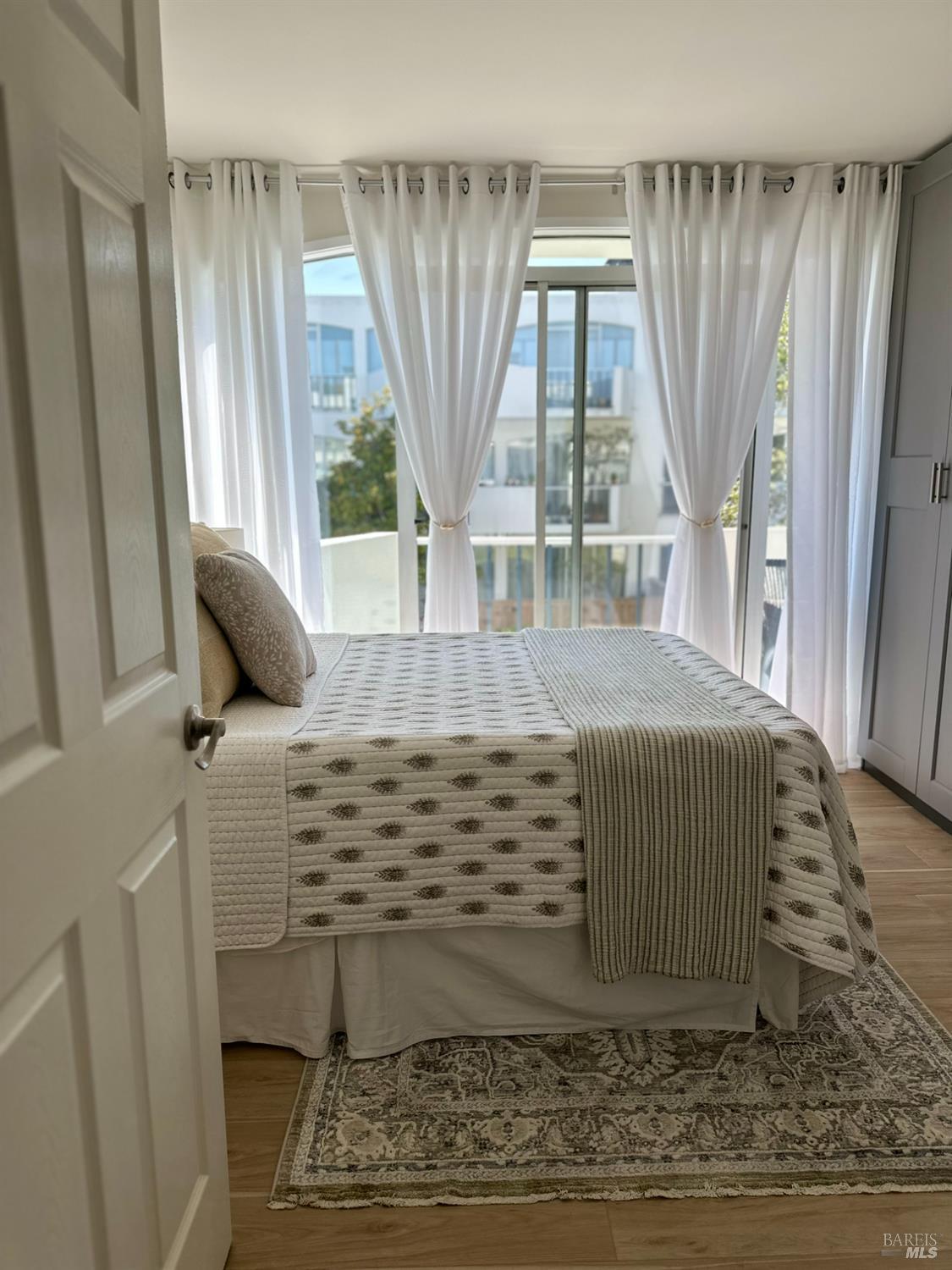 4221 Shelter Bay Ave