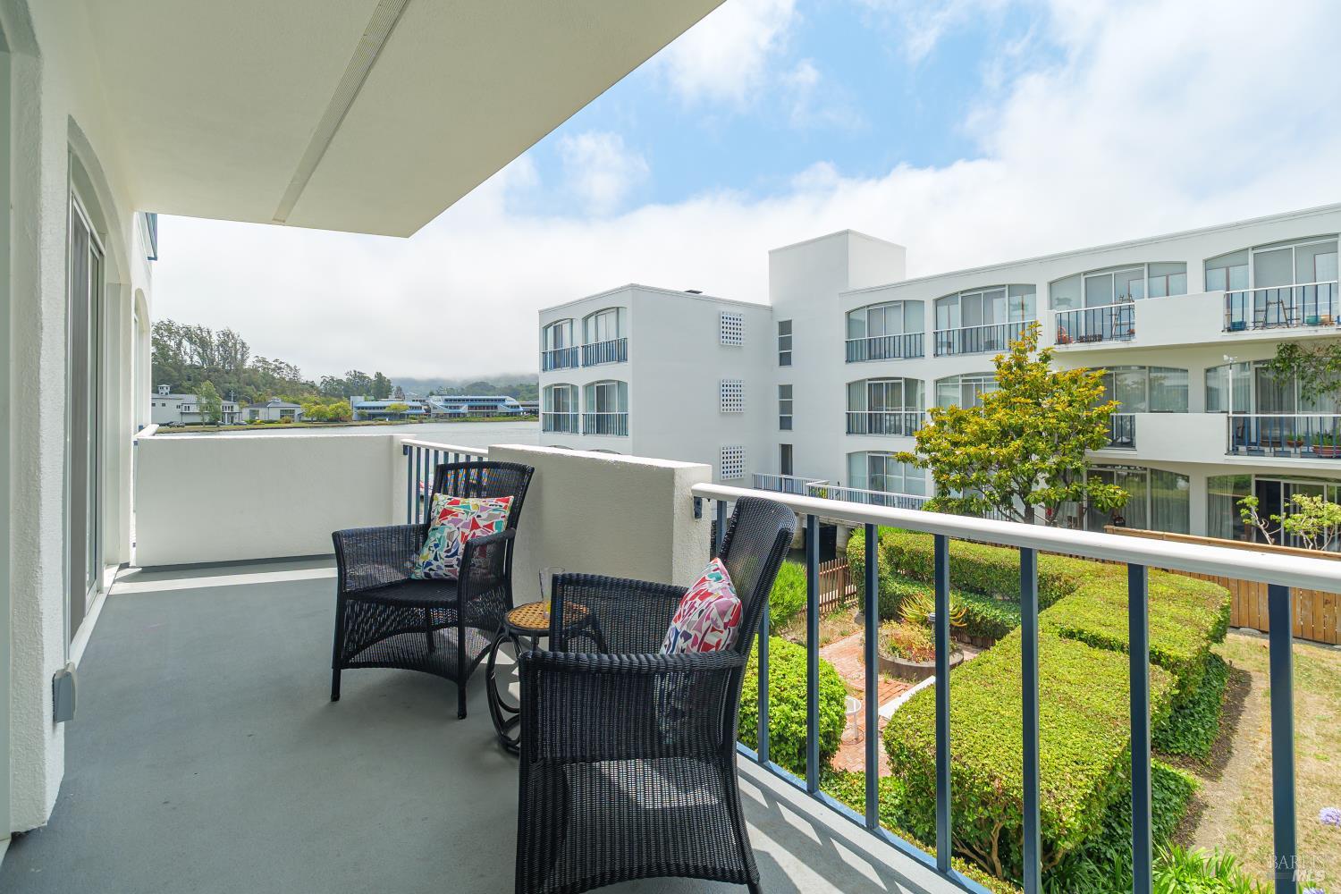 4221 Shelter Bay Ave