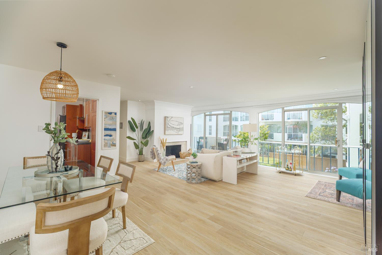 4221 Shelter Bay Ave
