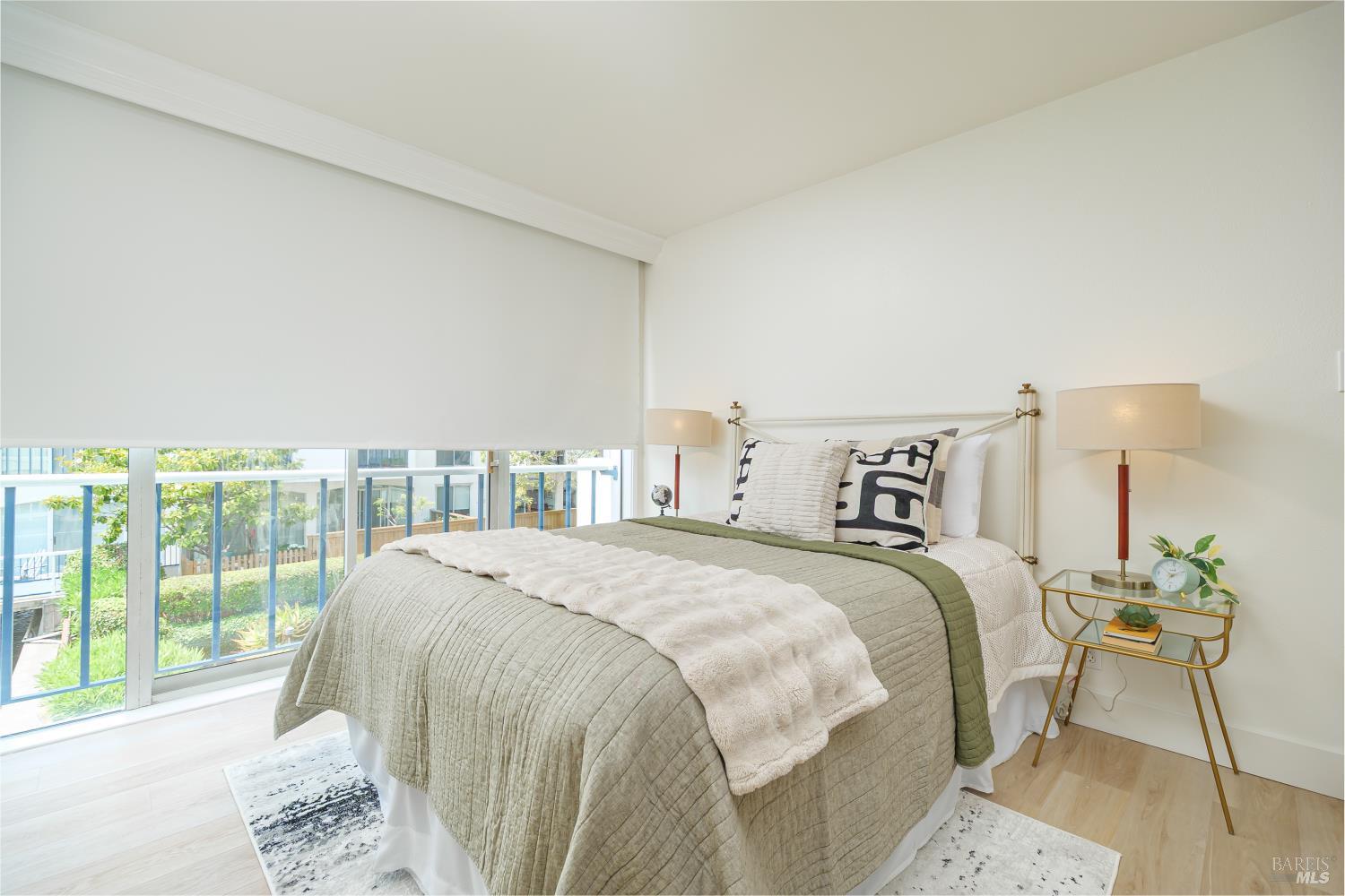 4221 Shelter Bay Ave