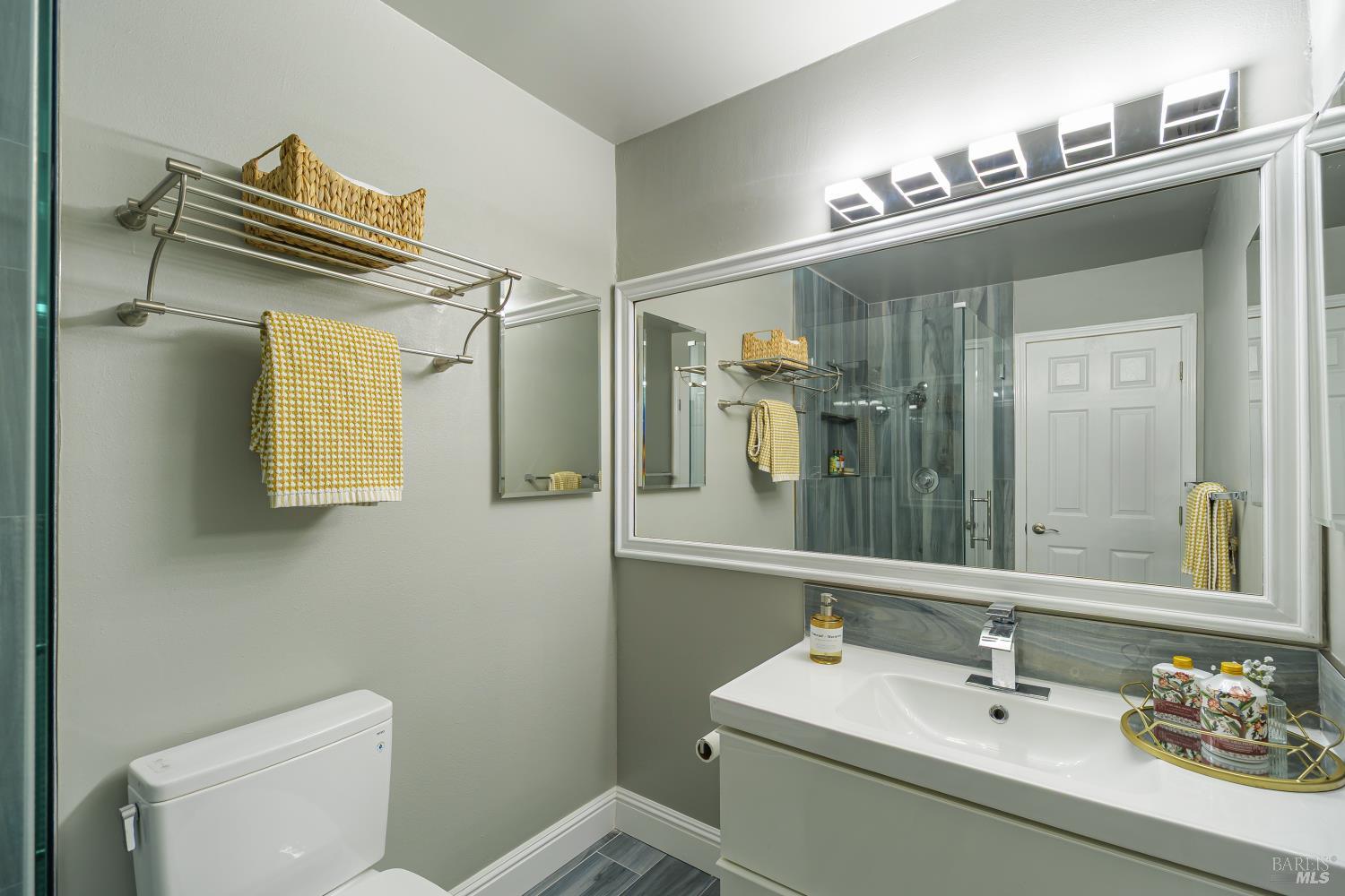 4221 Shelter Bay Ave