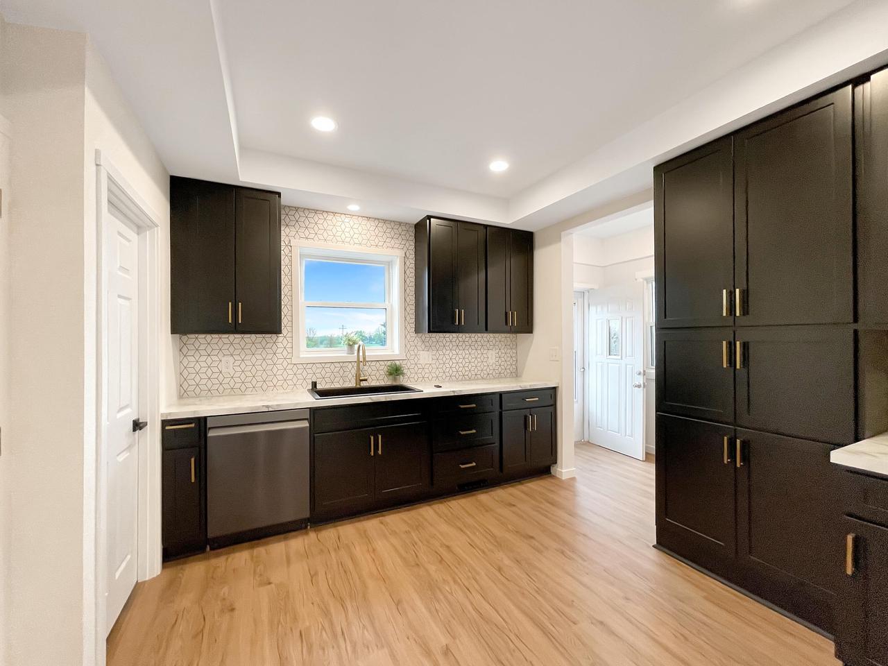 507 South Fond Du Lac AVENUE