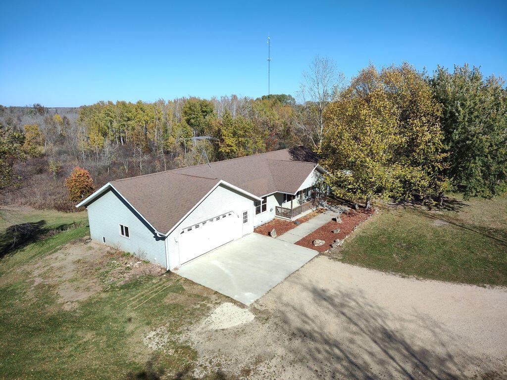 W1945 Woodland DRIVE