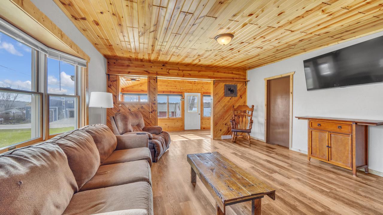 W154 Highland AVENUE