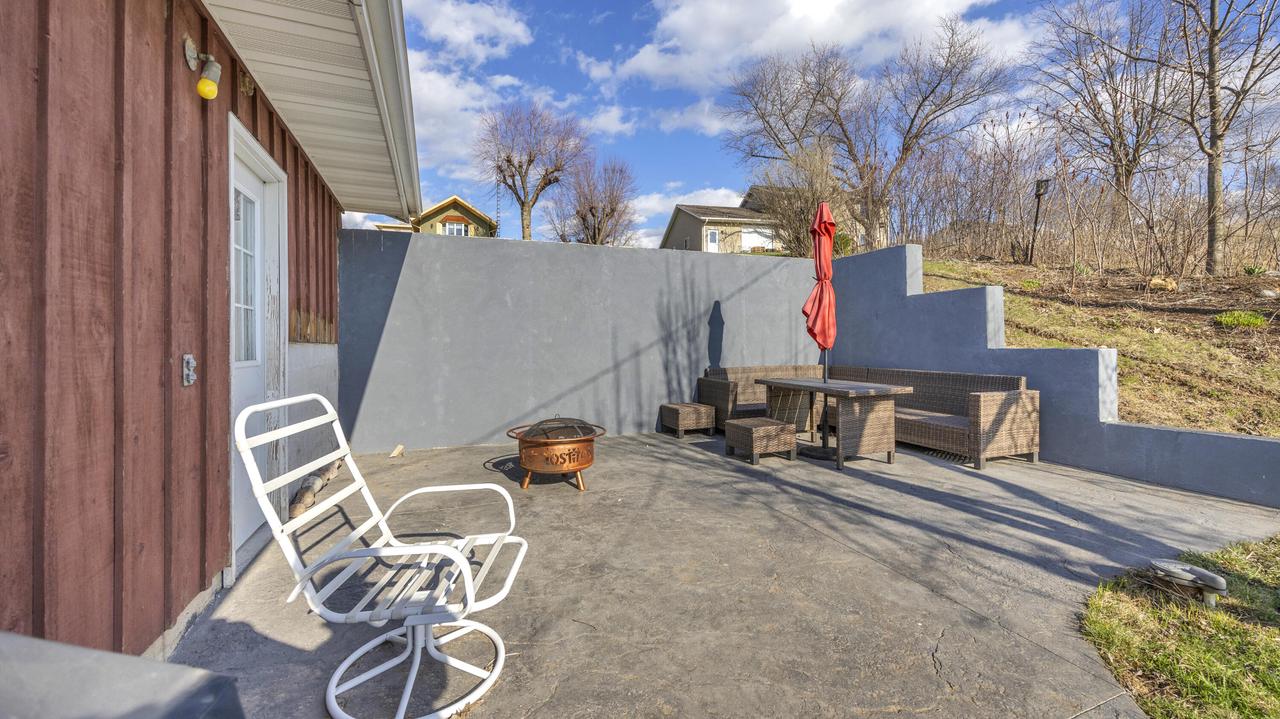 W154 Highland AVENUE