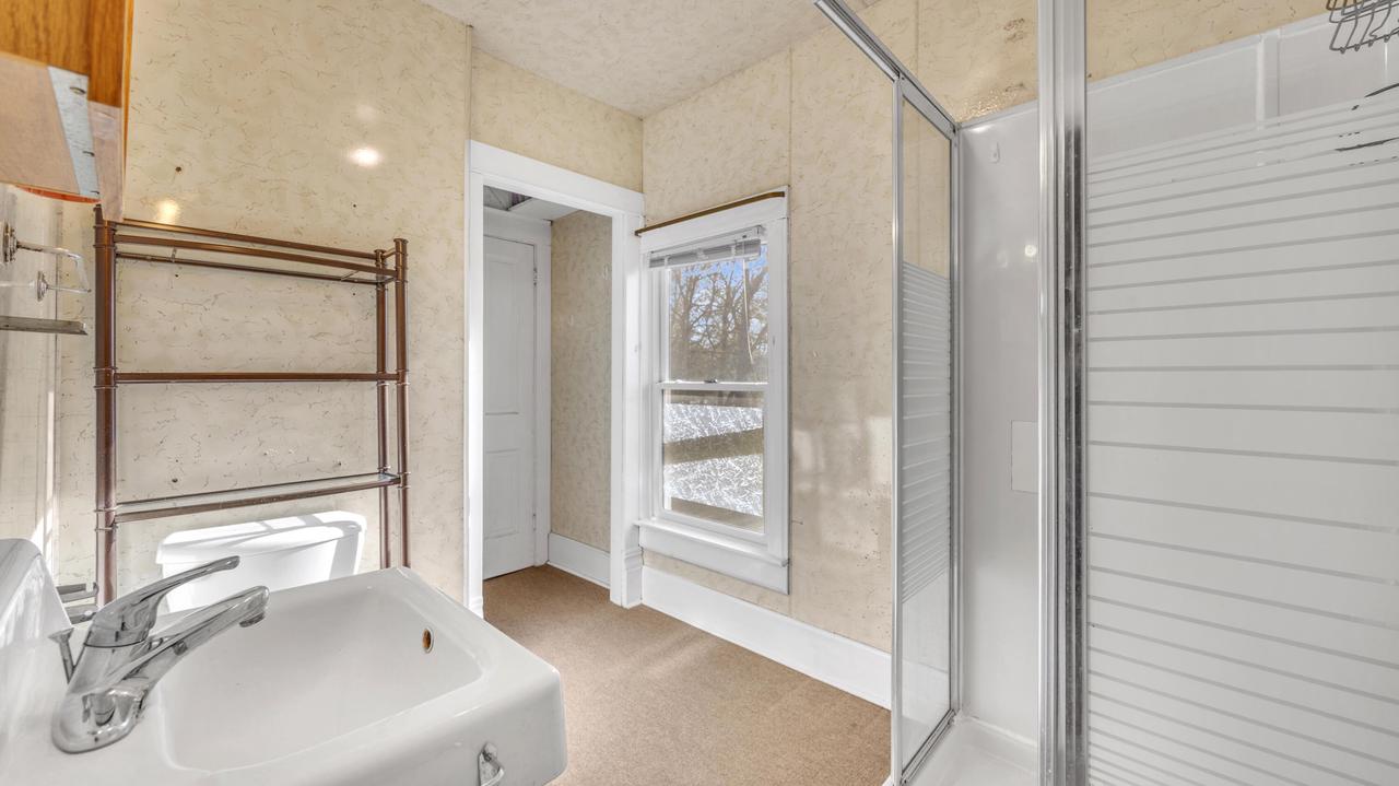 127 North Elm STREET