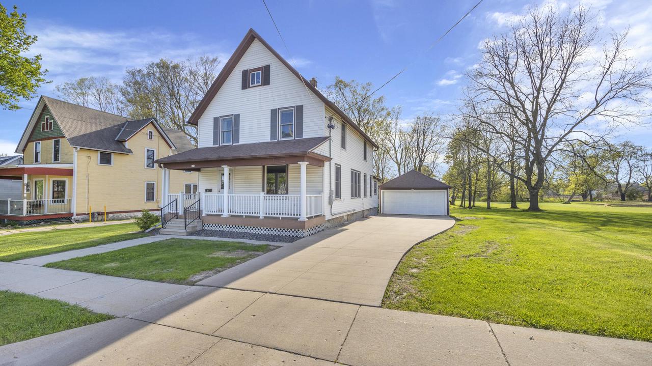 127 North Elm STREET