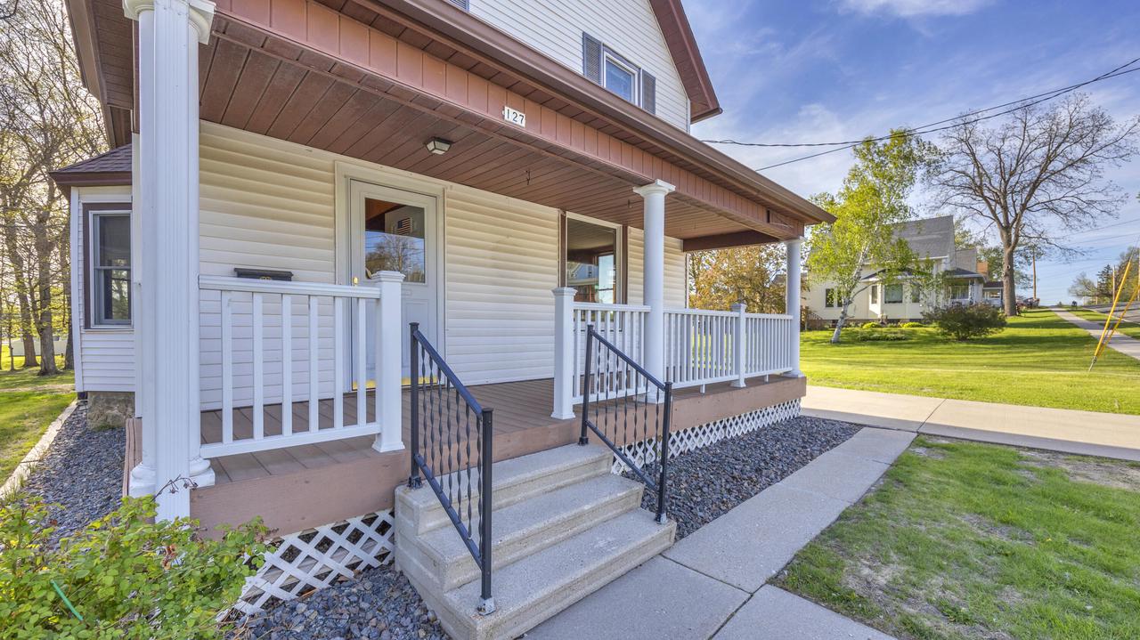 127 North Elm STREET