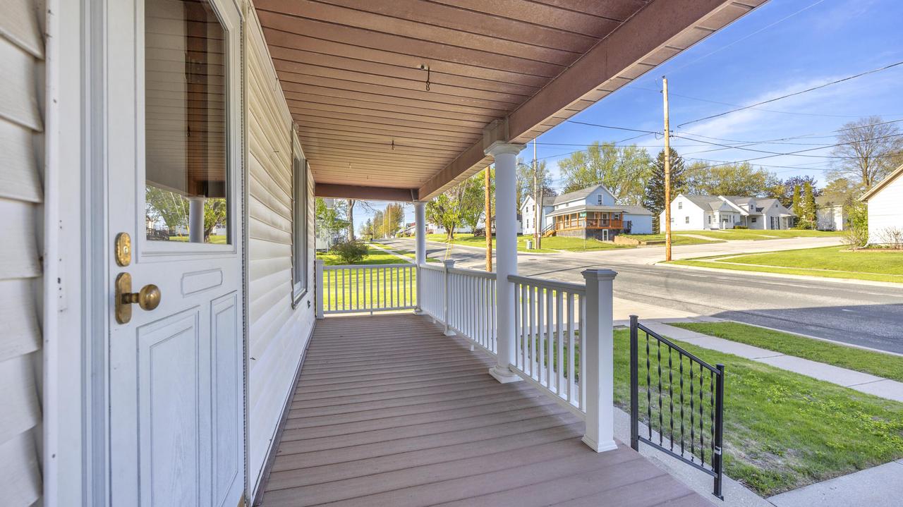 127 North Elm STREET