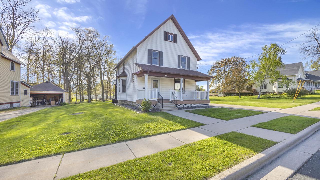 127 North Elm STREET