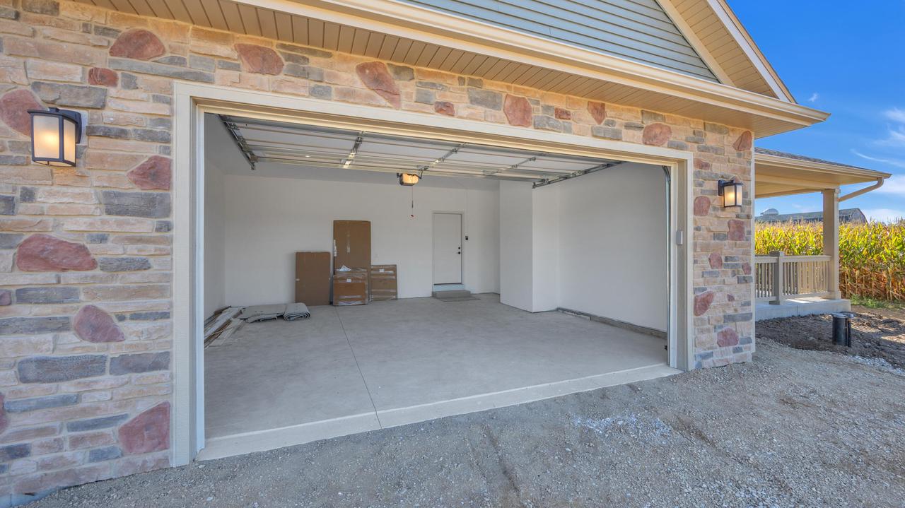 W1298 Floral Park LANE