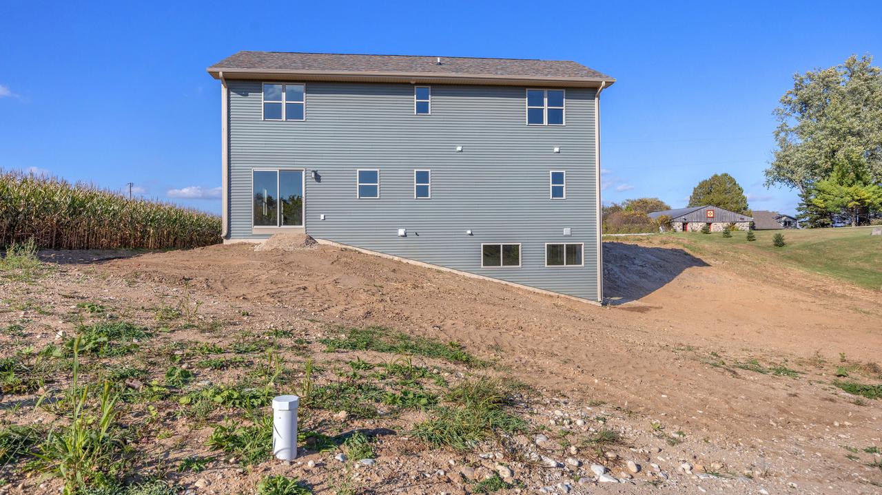 W1298 Floral Park LANE