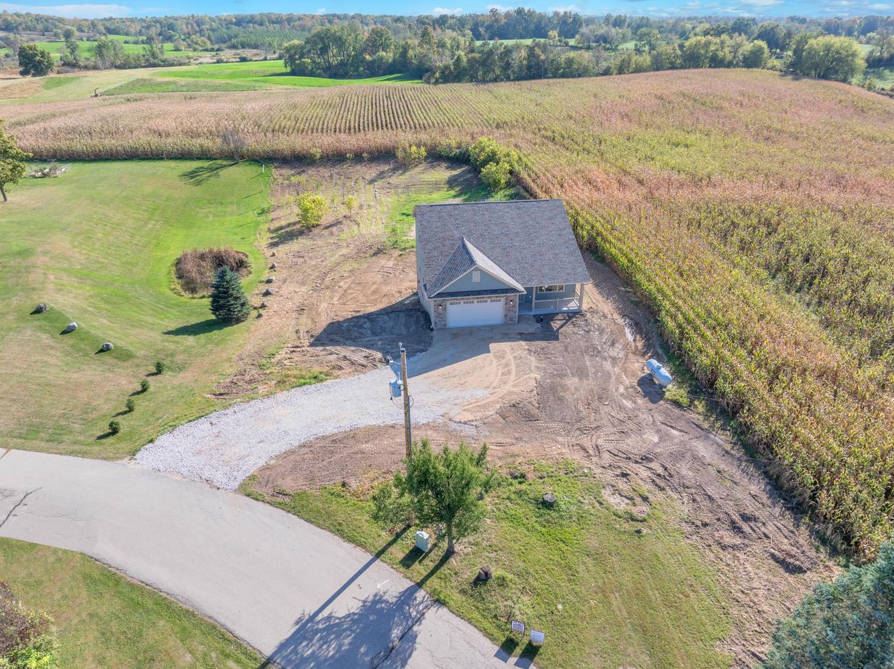 W1298 Floral Park LANE