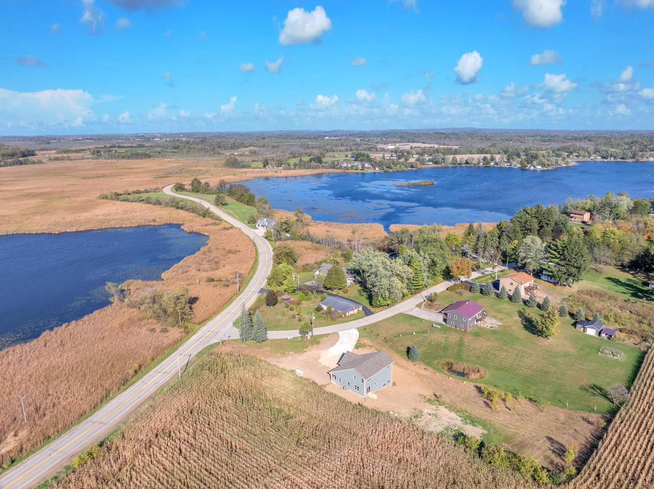 W1298 Floral Park LANE