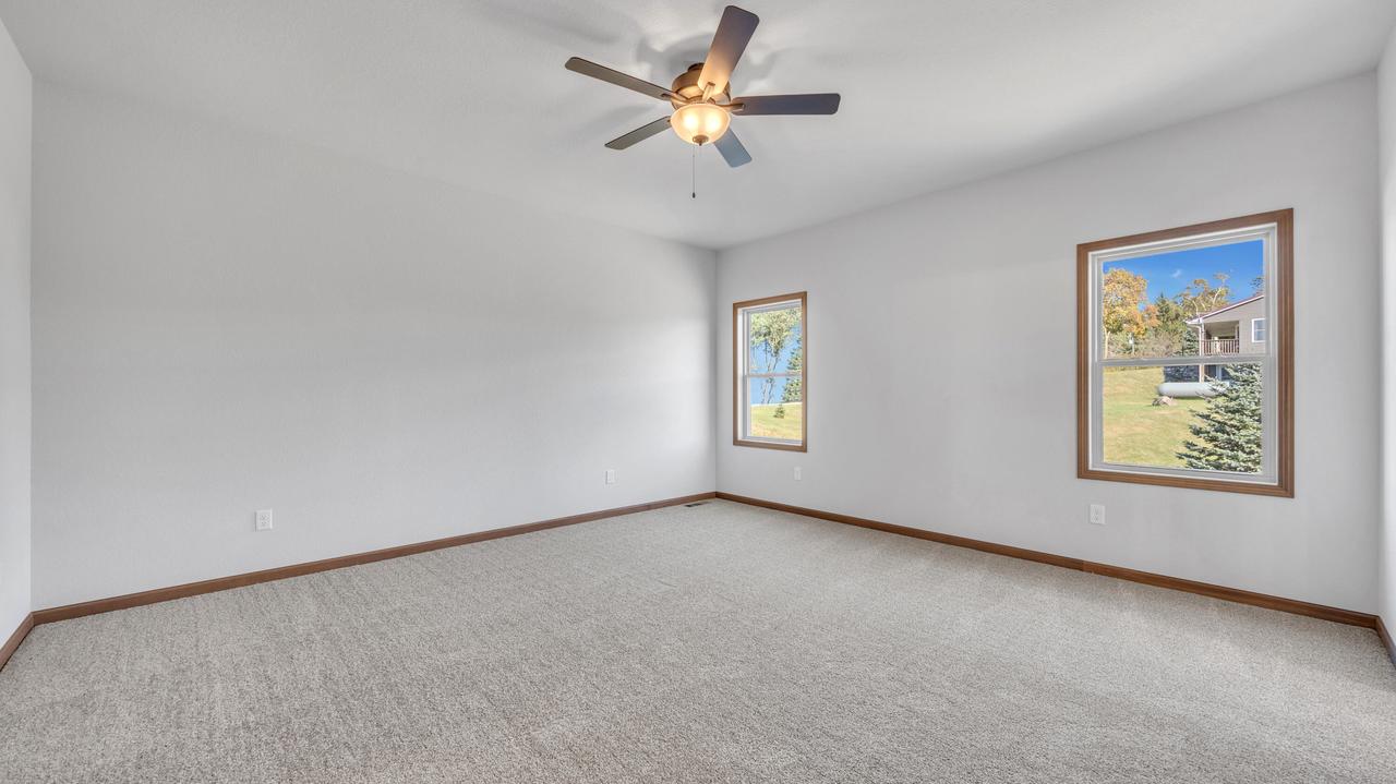 W1298 Floral Park LANE