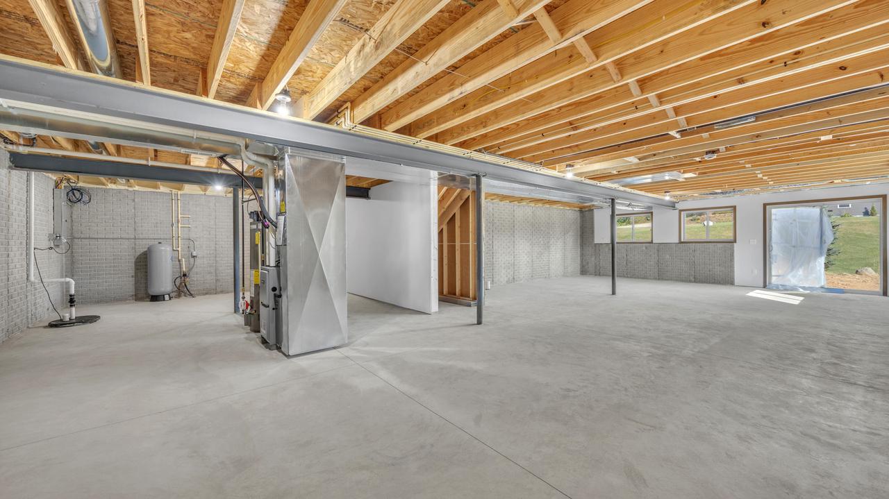 W1298 Floral Park LANE