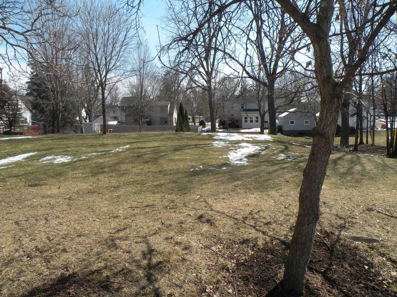 811 South Grove Street